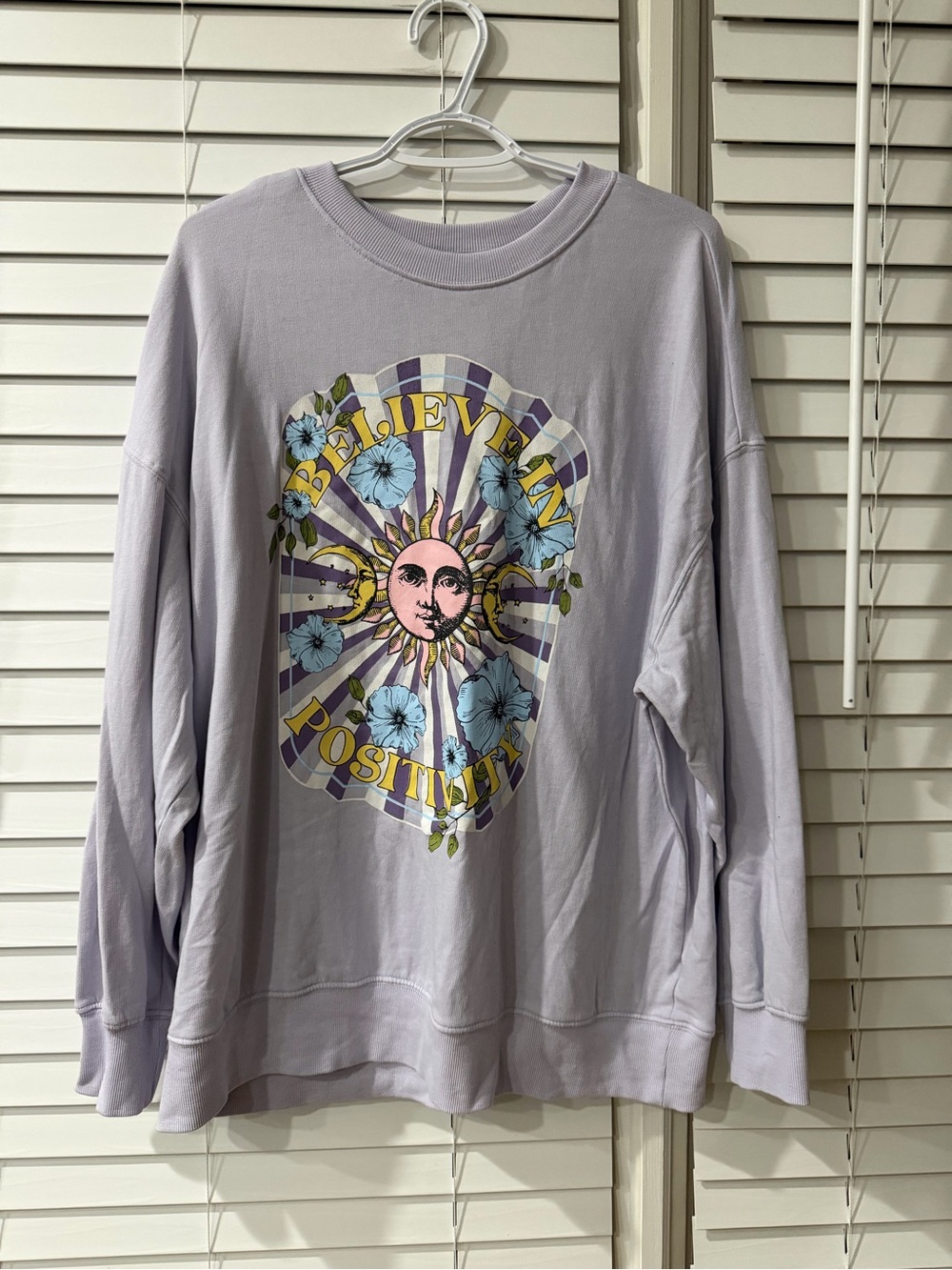 Believe in Positivity Lavender Graphic Sweatshirt 💜 Size Large